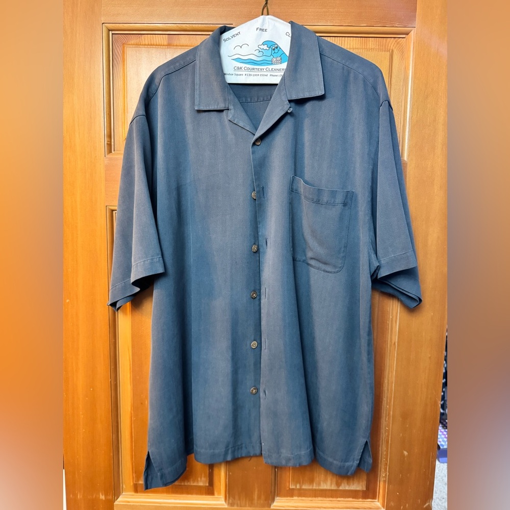 Tommy Bahama Men's Short-Sleeve Button-Down Shirt in Dark Blue